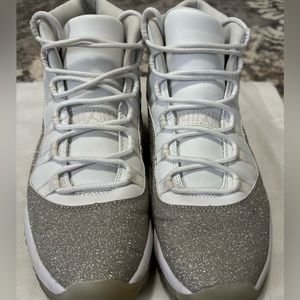 Size W11/ 9.5M- Jordan 11 Retro Vast Gray 2019 (Silver Metallic)
